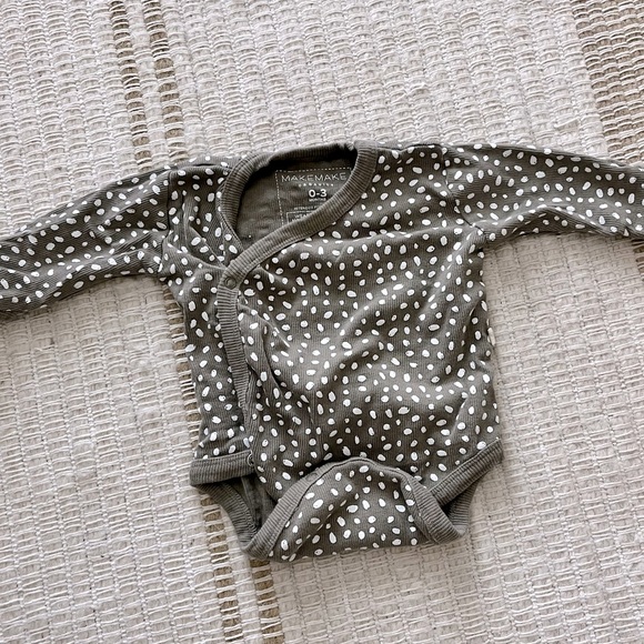 MakeMake Organics Onesie - Picture 1 of 3